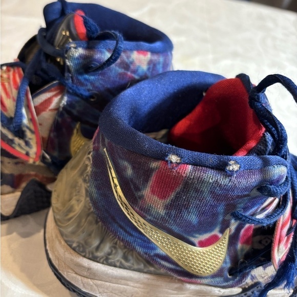 Nike Kybrid What The USA Size 5year Basketball Shoe CV0097-400 - Picture 8 of 8